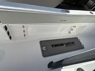 Twin Vee 28 GF - Image 10