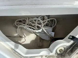 Sea Ray 240 Sundancer - Image 20