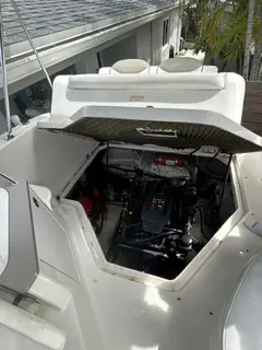 Sea Ray 240 Sundancer - Image 29