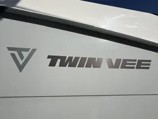 Twin Vee 28 GF - Image 4