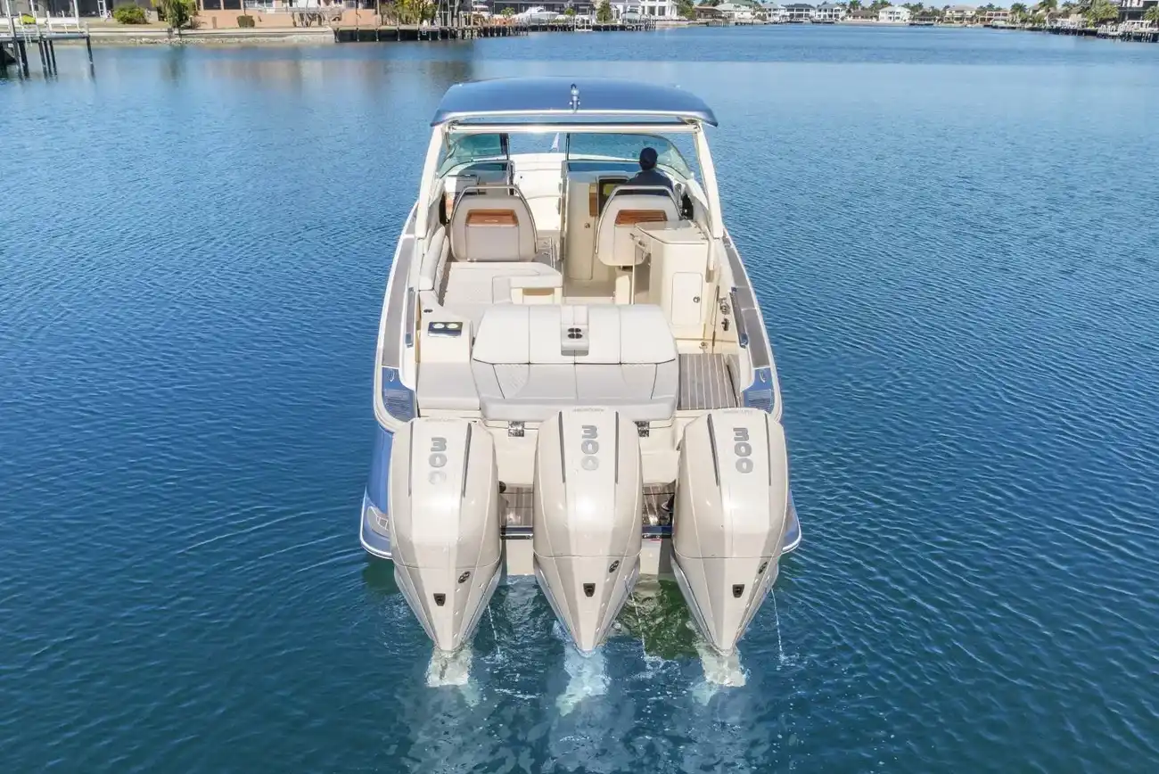 Chris-Craft Launch 35 GT OB - Image 16