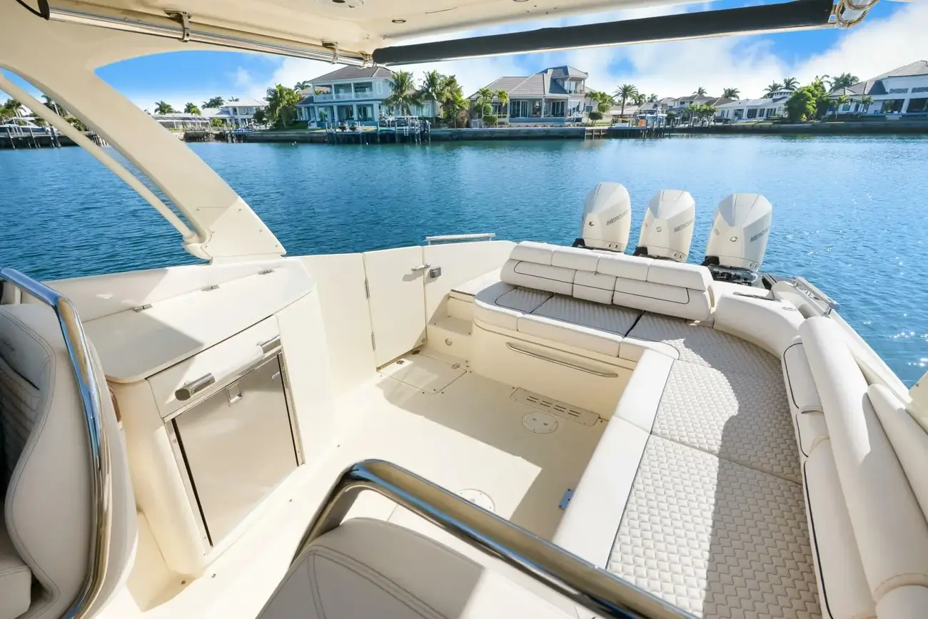 Chris-Craft Launch 35 GT OB - Image 31