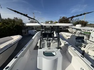 Twin Vee 28 GF - Image 12