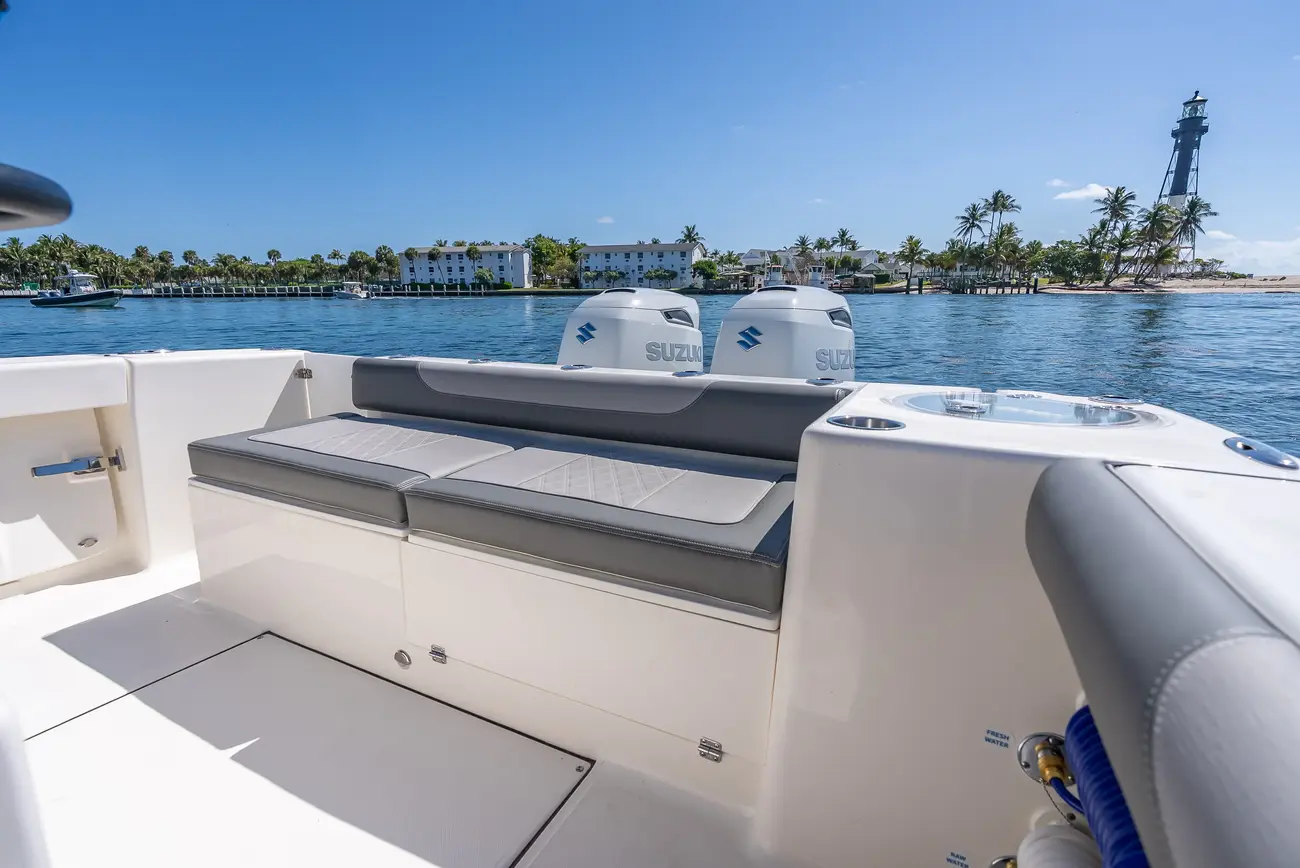Sea Born LX27 Center Console - Image 29