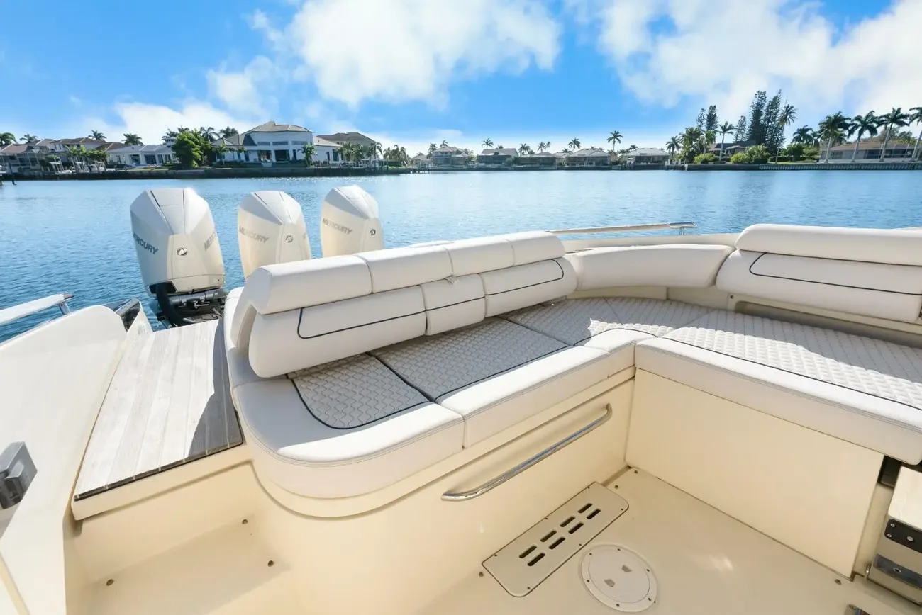 Chris-Craft Launch 35 GT OB - Image 37