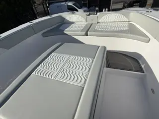 Twin Vee 28 GF - Image 19