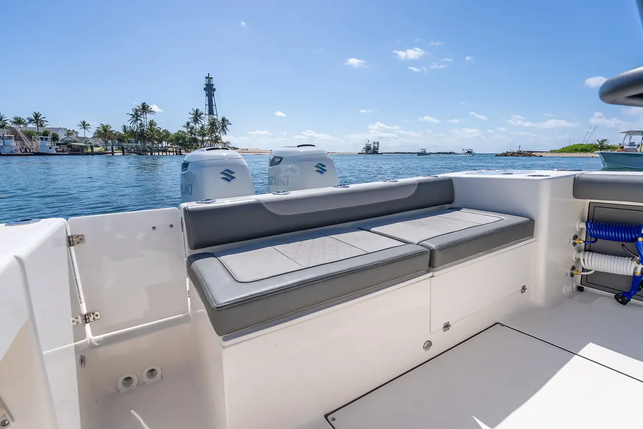 Sea Born LX27 Center Console - Image 23