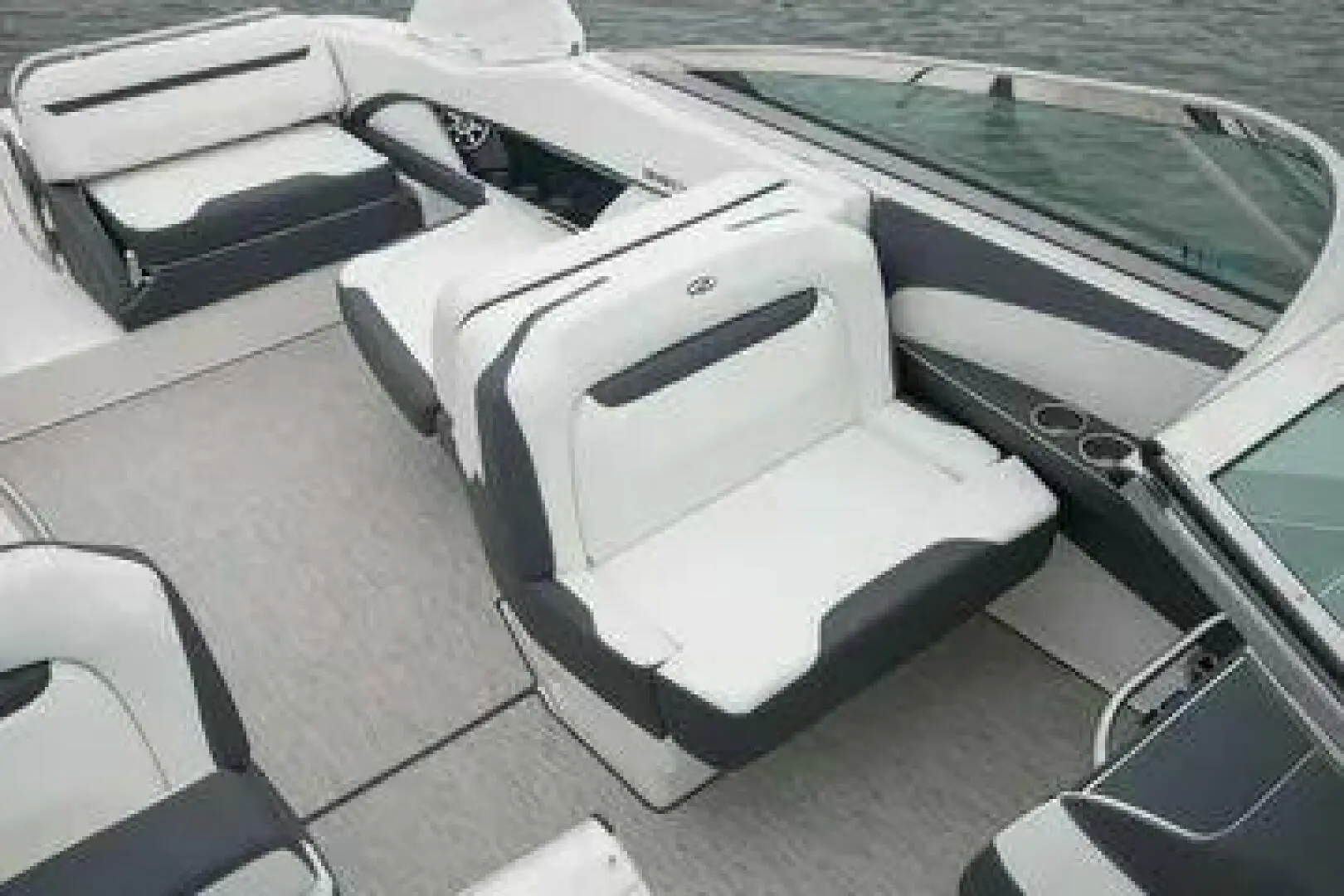 Regal 3200 - Image 10