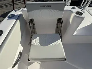 Twin Vee 28 GF - Image 14
