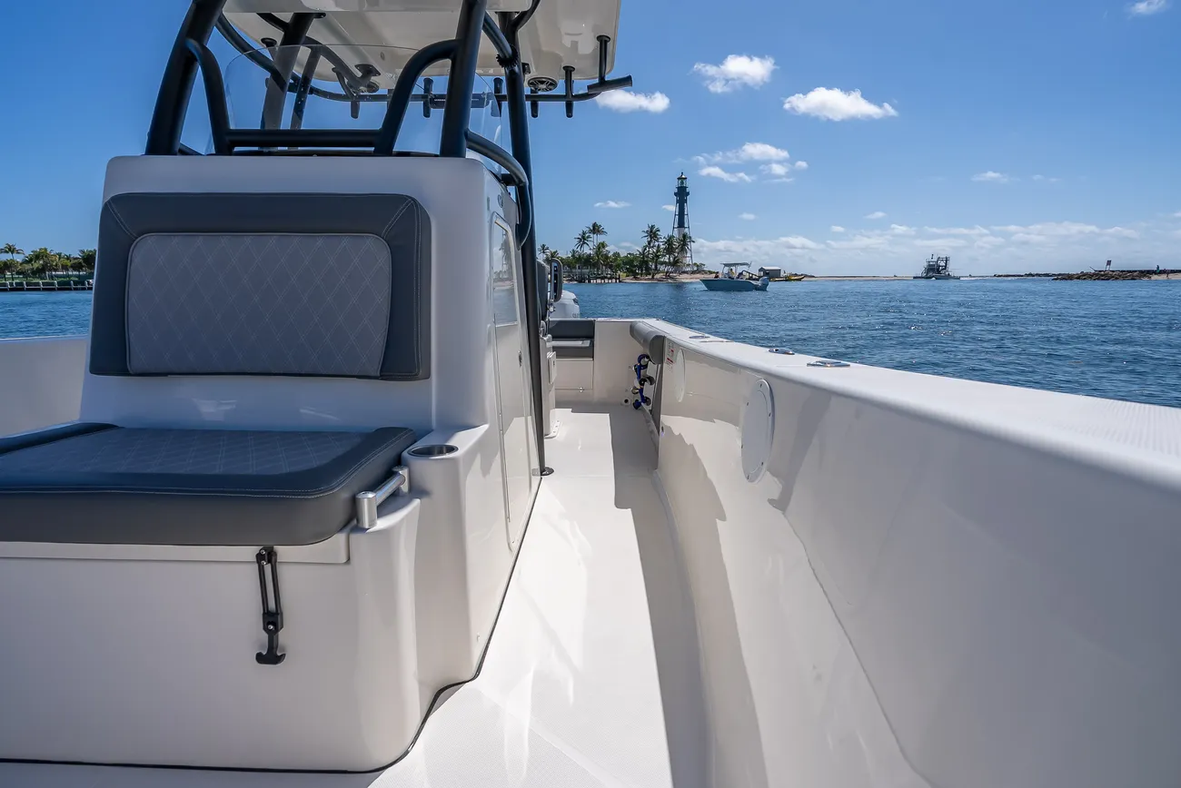 Sea Born LX27 Center Console - Image 41