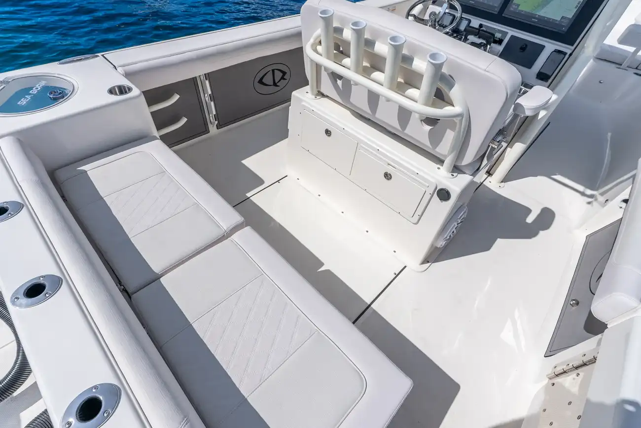 Sea Born LX27 Center Console - Image 31