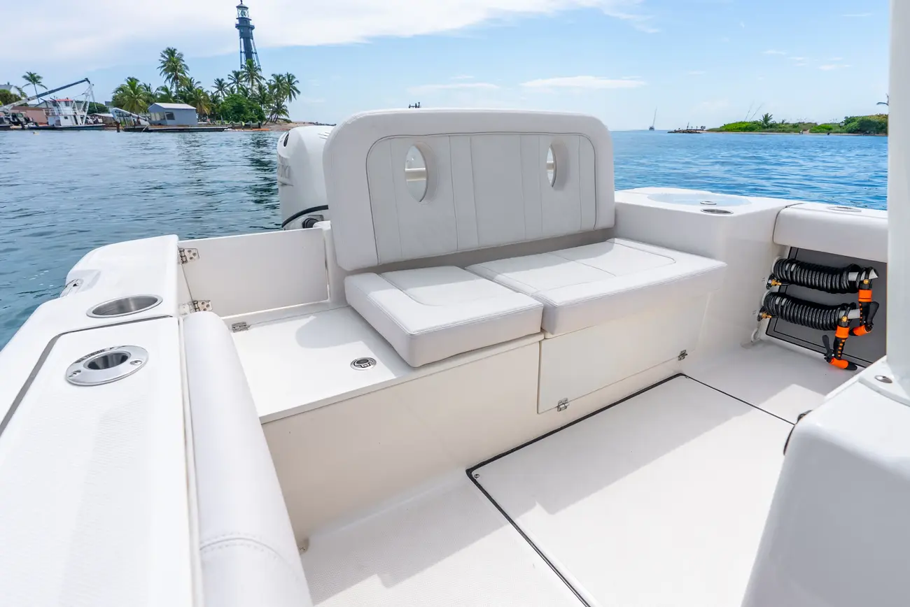 Sea Born LX24 Center Console - Image 37