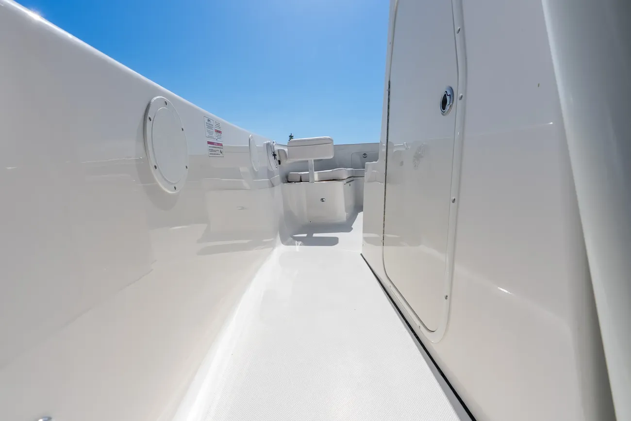 Sea Born LX27 Center Console - Image 29