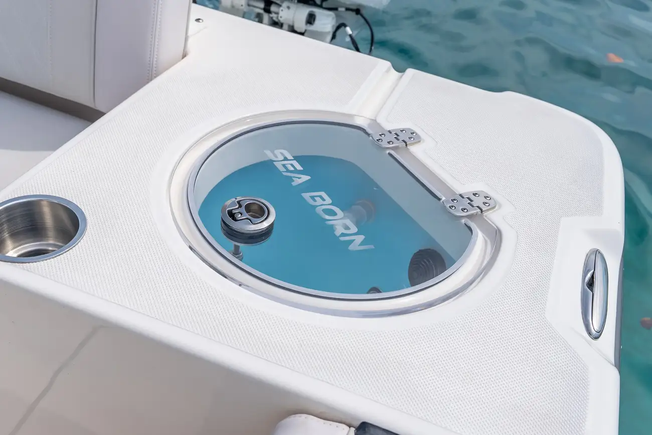 Sea Born LX24 Center Console - Image 38