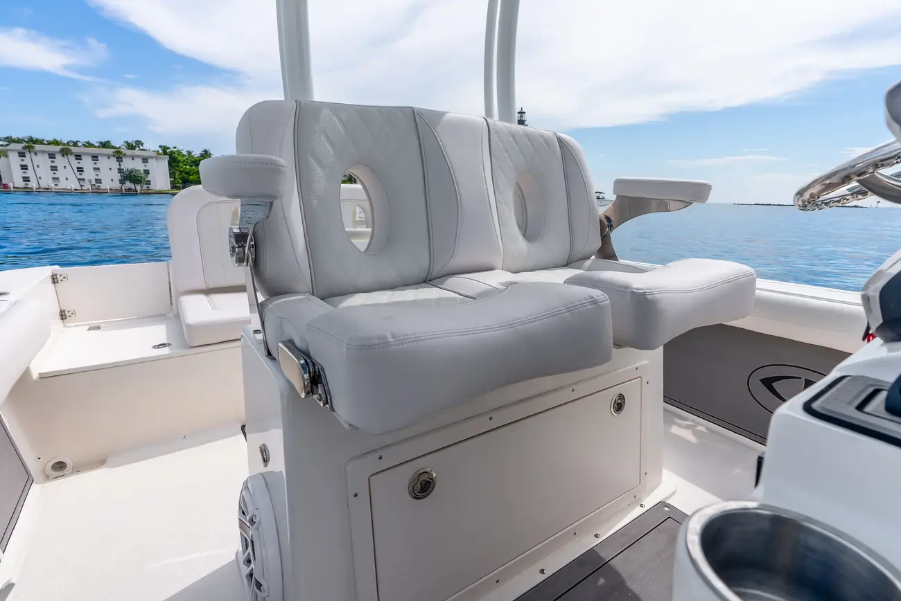 Sea Born LX24 Center Console - Image 42