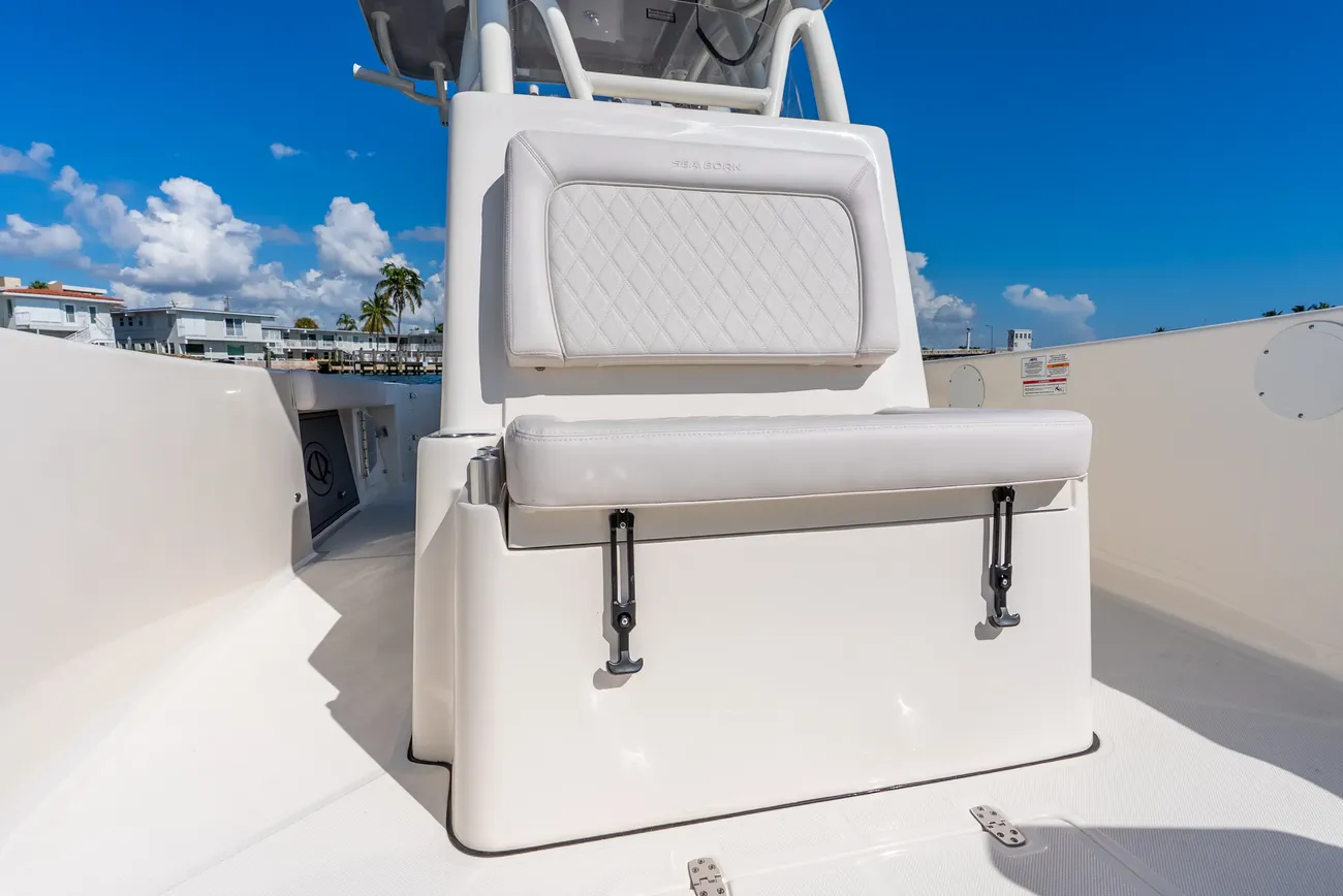 Sea Born LX27 Center Console - Image 20