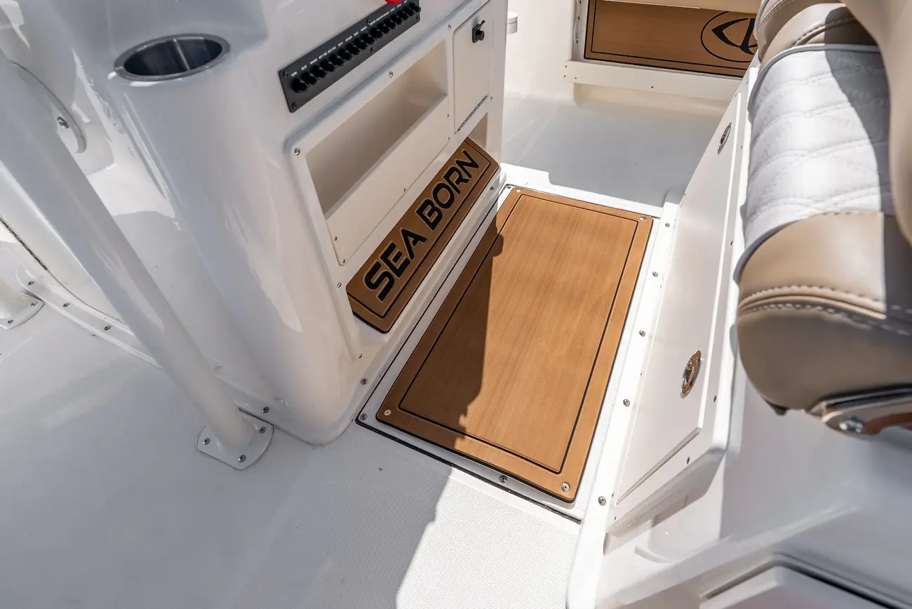 Sea Born FX25 XE - Image 31